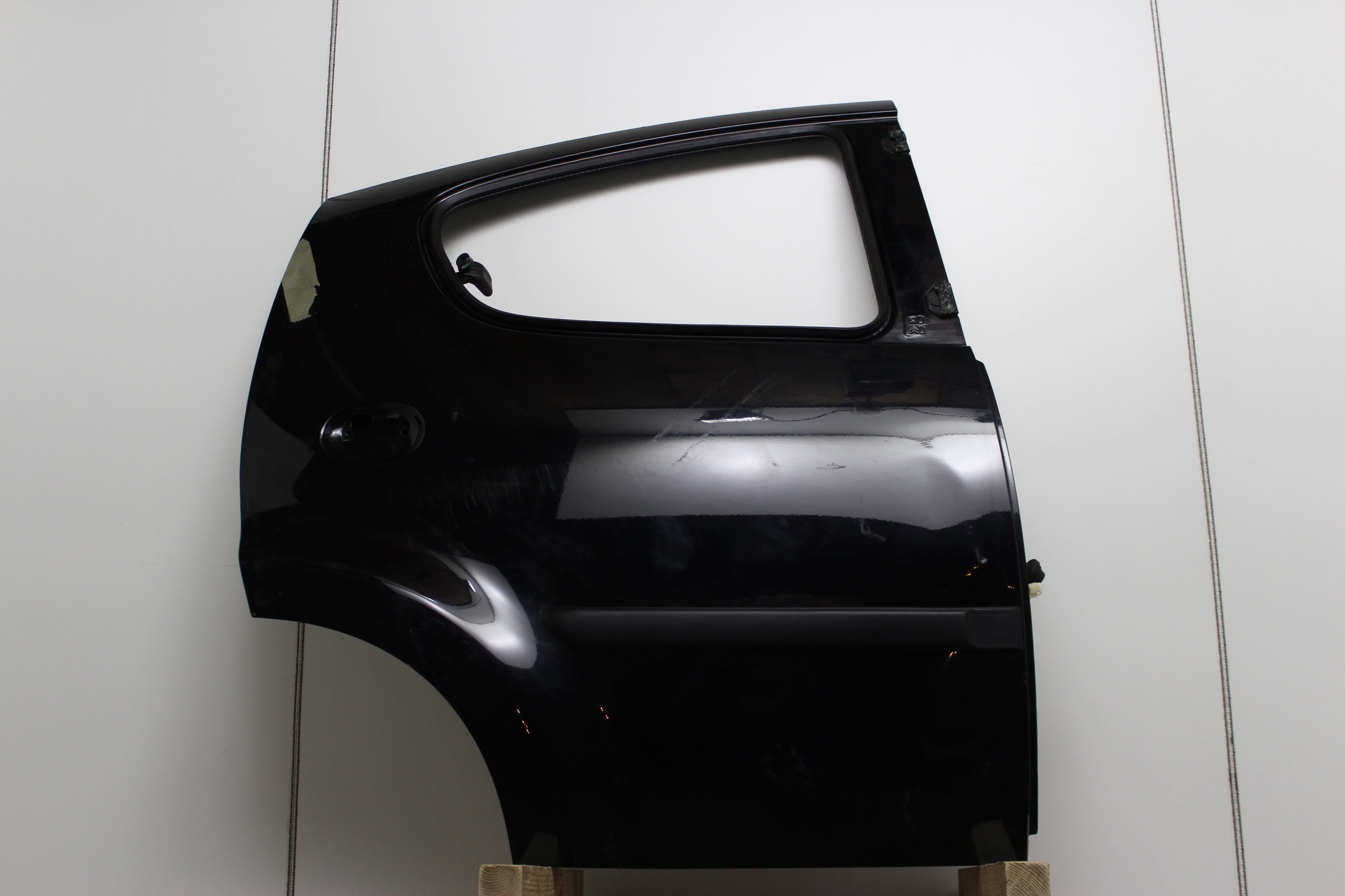 Peugeot 107 Door Lock Barrel with Key Front Drivers Side Peugeot